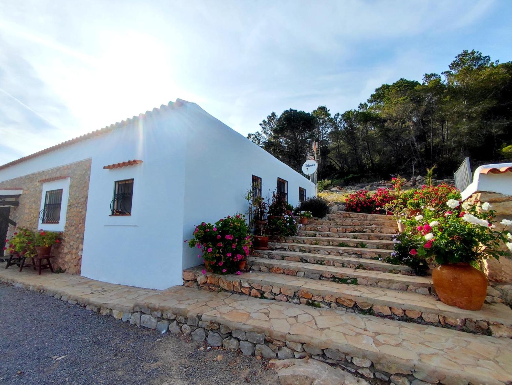 Casa Can Lluc Con Piscina, Jardin Y Vista Al Campo Sant Miquel de Balansat Exterior foto
